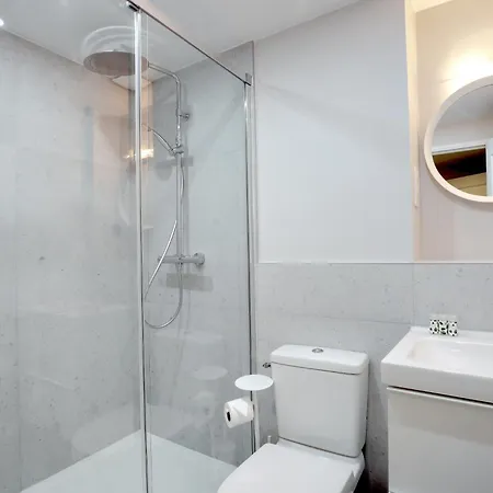 Take It Easy In Stylish Architect Flat París