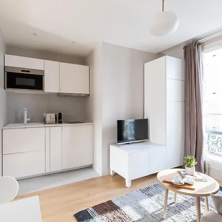 Take It Easy In Stylish Architect Flat