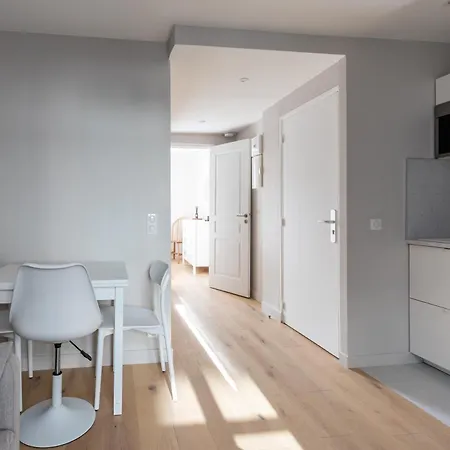 Take It Easy In Stylish Architect Flat Apartmán